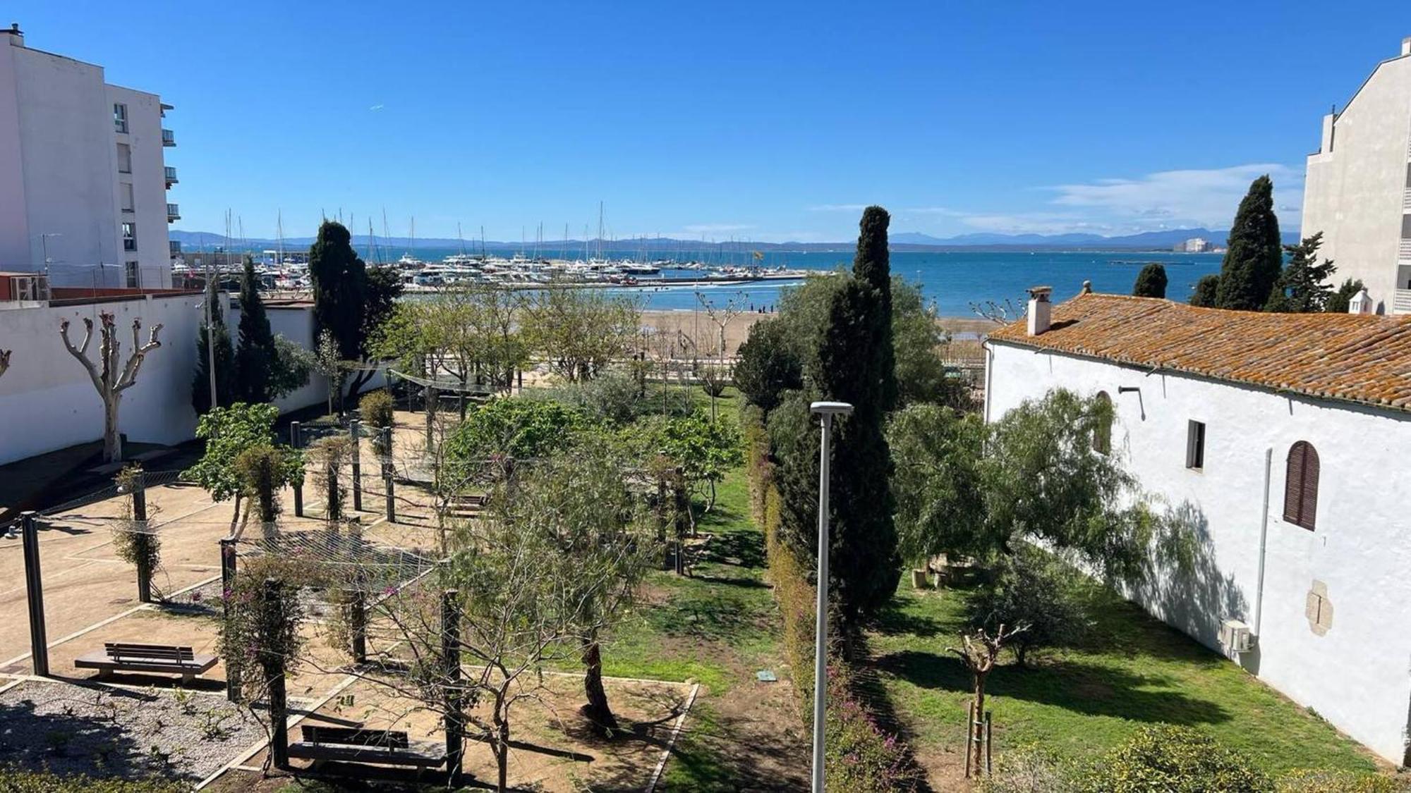 Apartamento Frente Al Mar Roses Luaran gambar