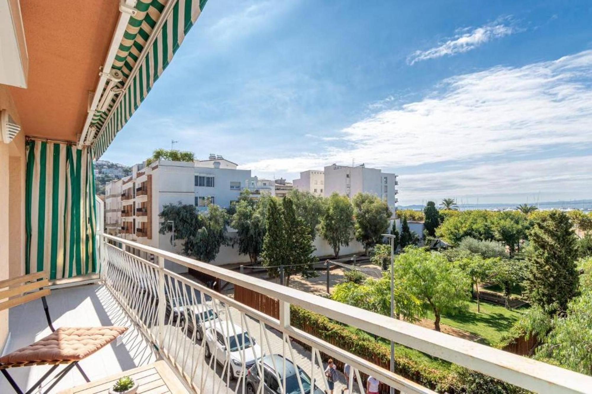 Apartamento Frente Al Mar Roses Luaran gambar