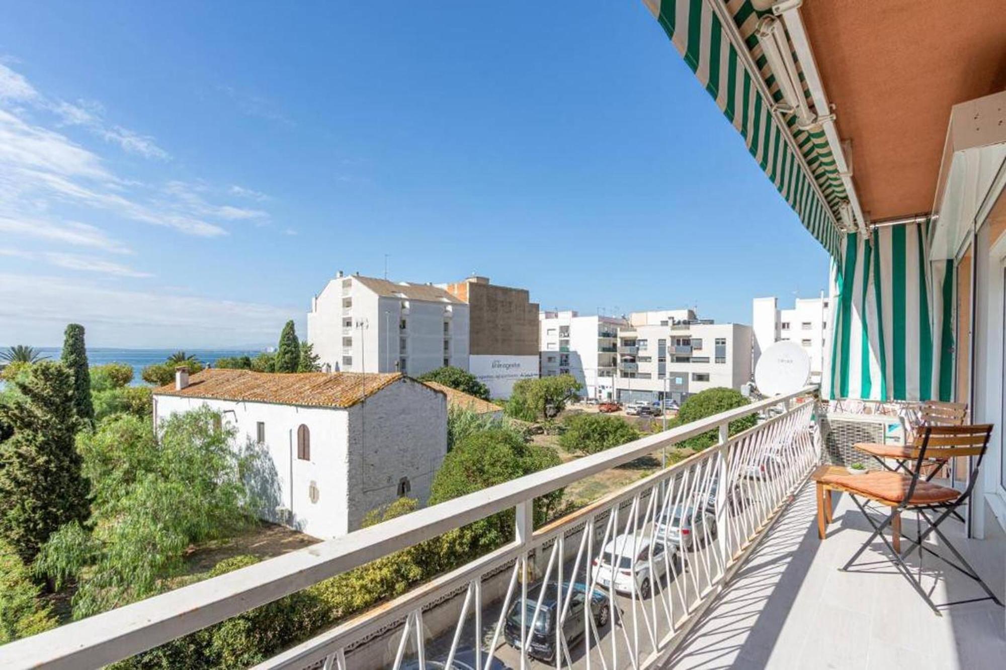 Apartamento Frente Al Mar Roses Luaran gambar